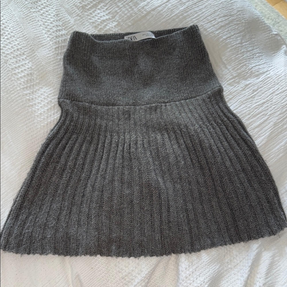 Zara Gray A-Line Ribbed Knit Mini Skirt